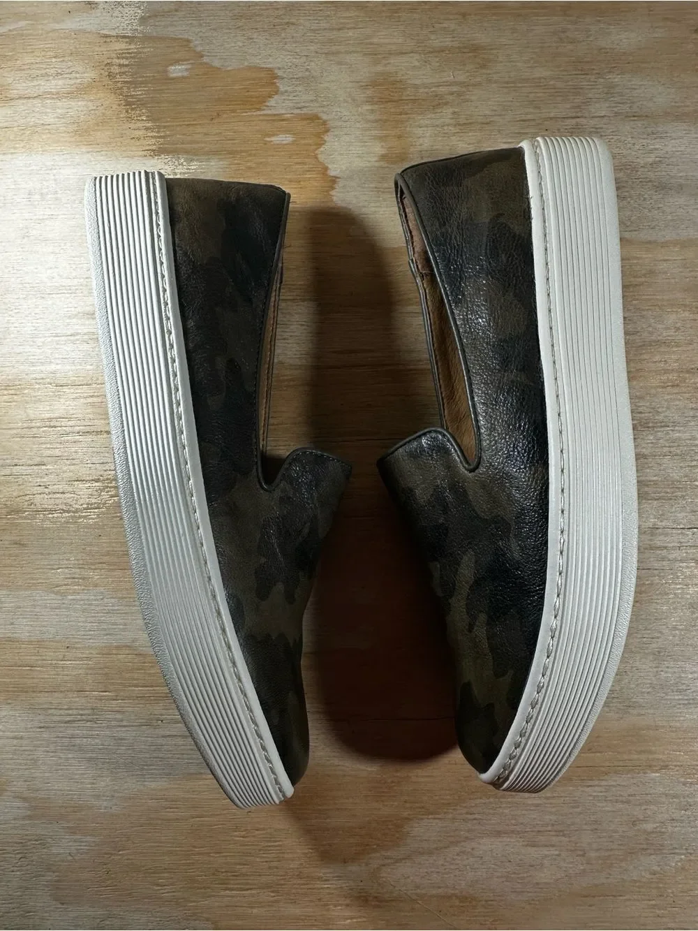 Sofft Olive Camo Slip-On Sneakers Women’s Size 7